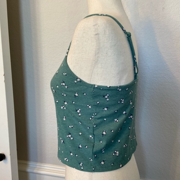 American Eagle Ribbed Green Floral Crop Tank Top size Large - Picture 4 of 10